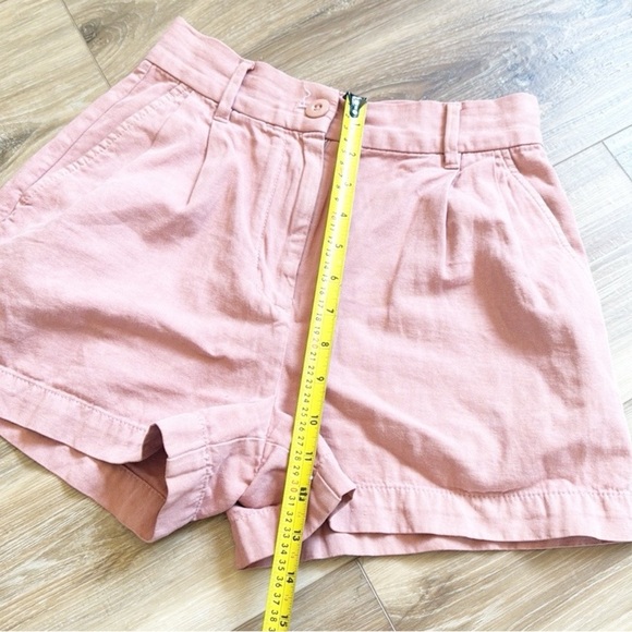 Wilfred Free Short - Picture 3 of 8